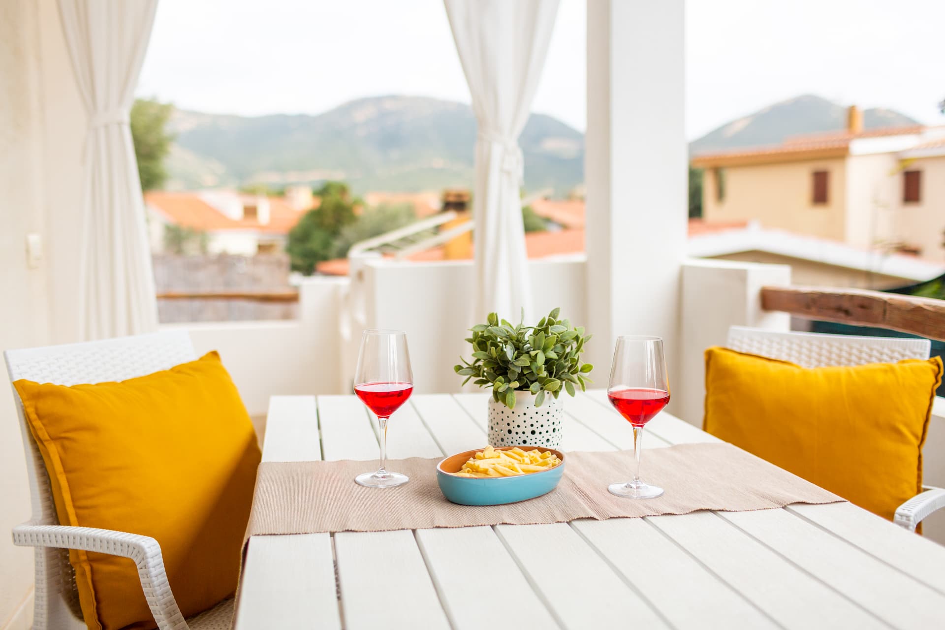 Lapwing Apartment Solanas 1