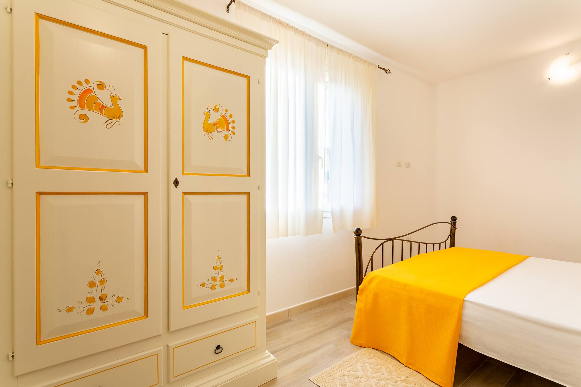 Lapwing Apartment Solanas 18