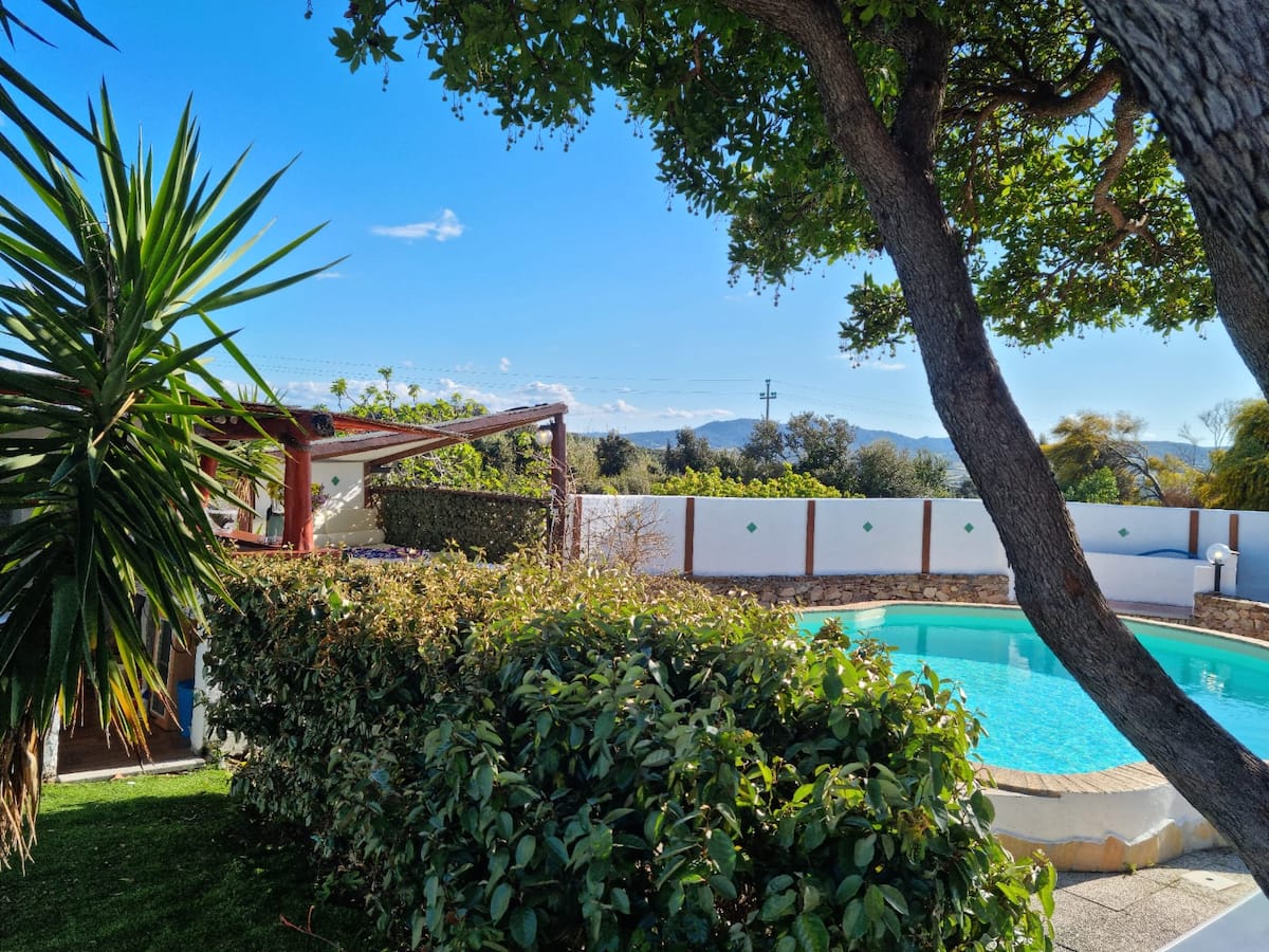 Villa Allegra — Basen i ogrody w Conca Verde