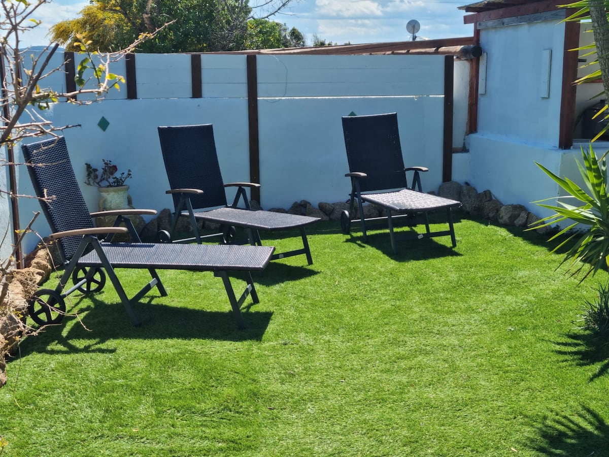 Villa Allegra — Basen i ogrody w Conca Verde