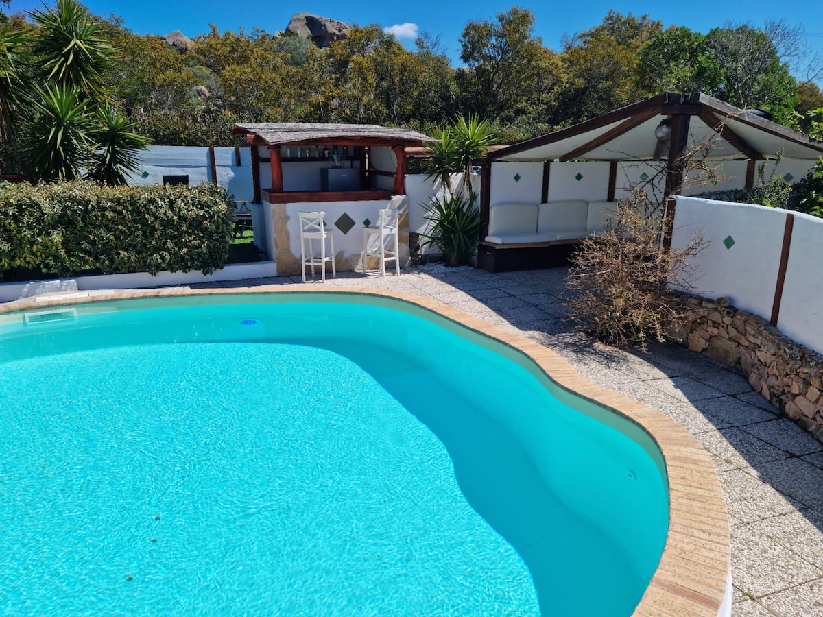 Villa Allegra — Basen i ogrody w Conca Verde