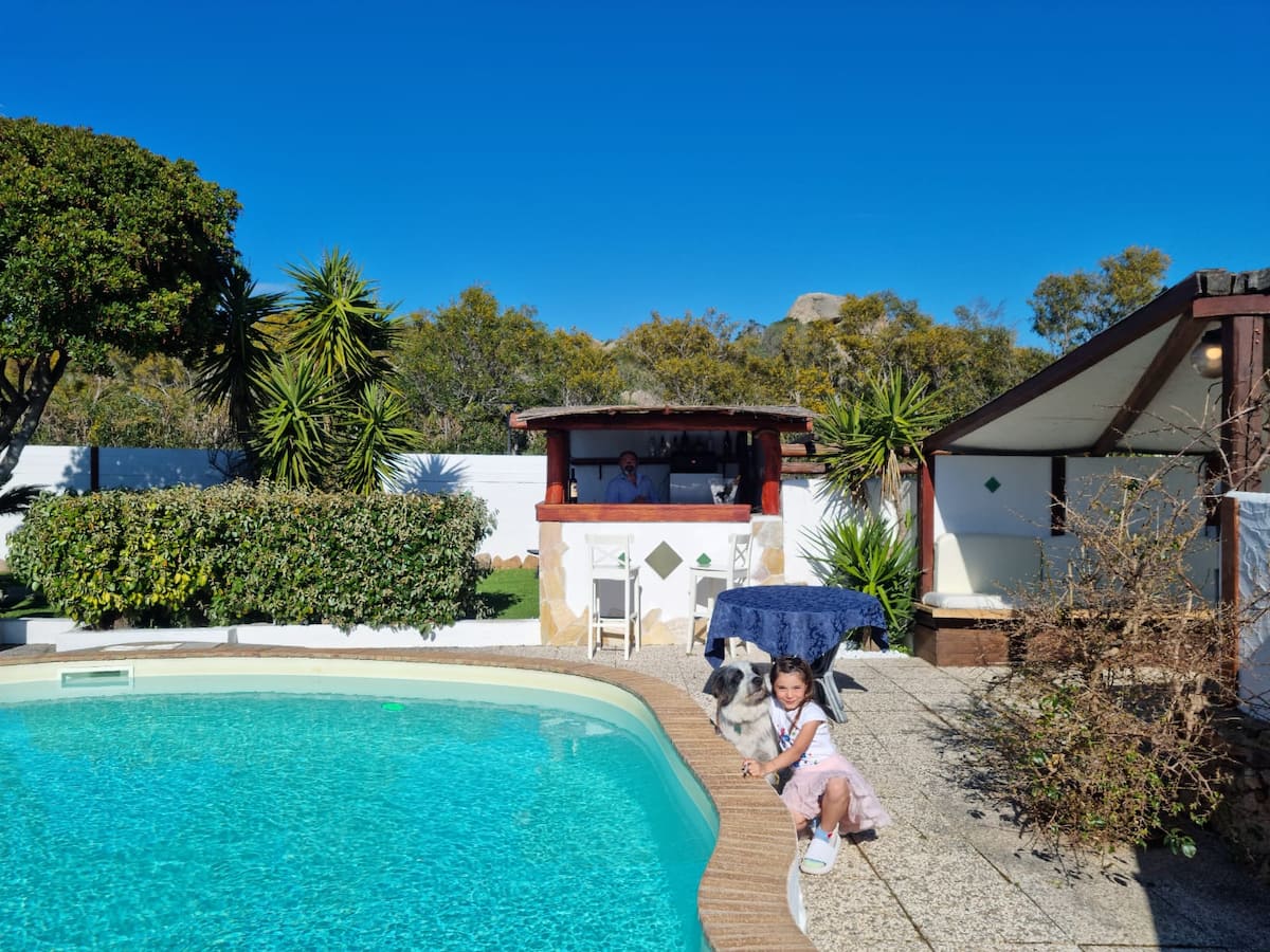 Villa Allegra — Basen i ogrody w Conca Verde