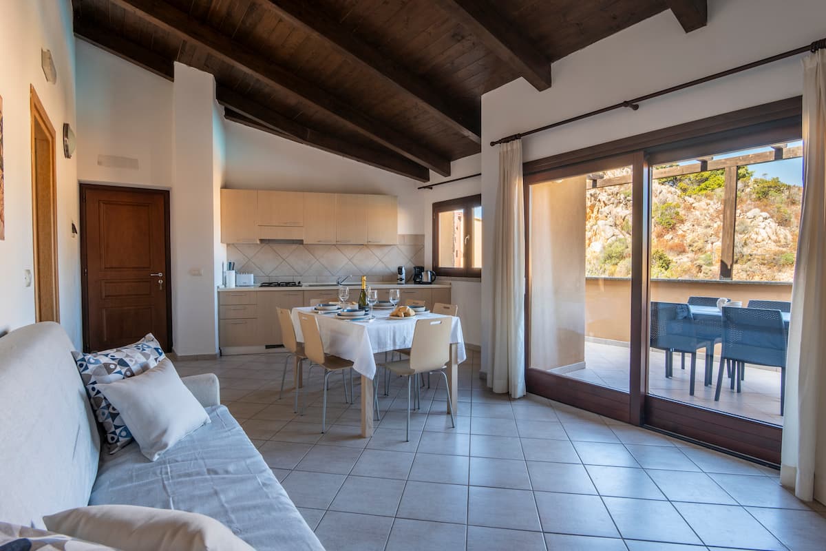 Villa Oro — Basen z widokiem na Costa Paradiso