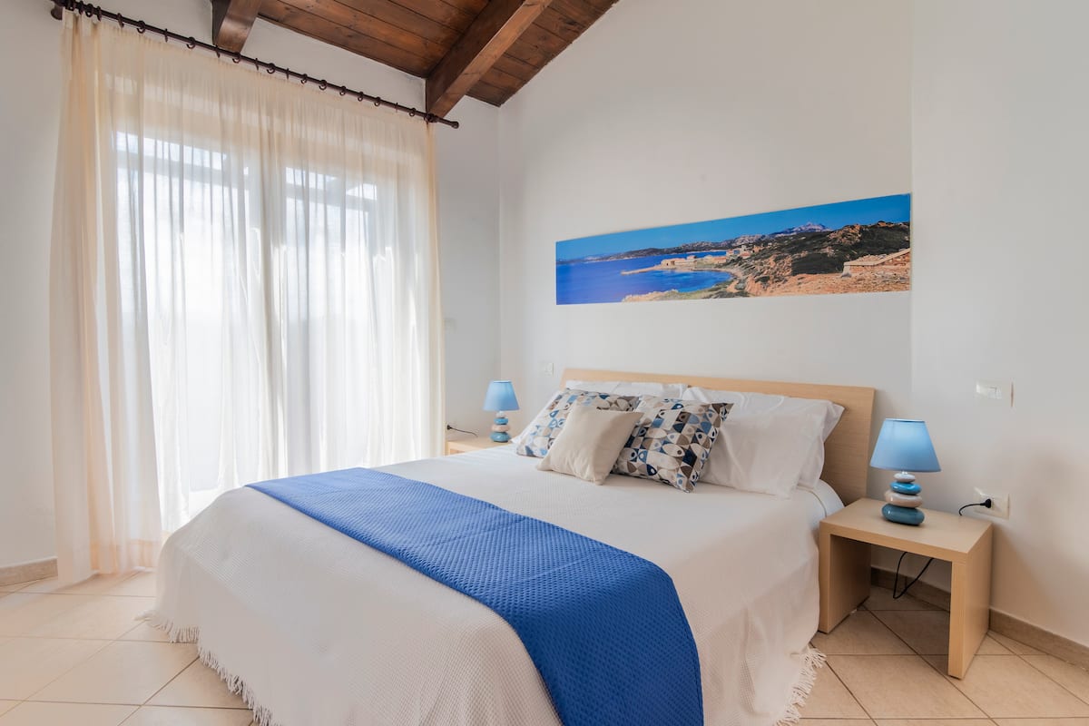 Villa Oro — Basen z widokiem na Costa Paradiso