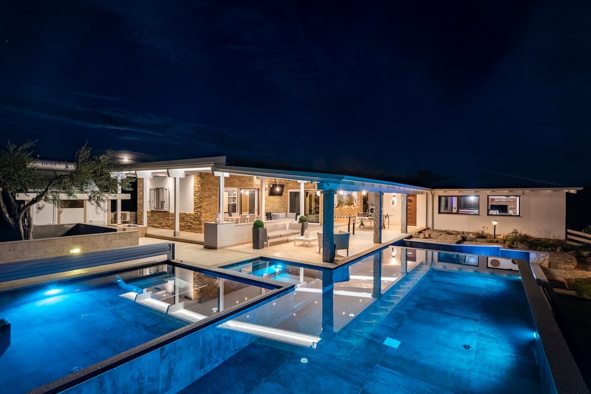 Villa Sara — Basen z podgrzewaną wodą