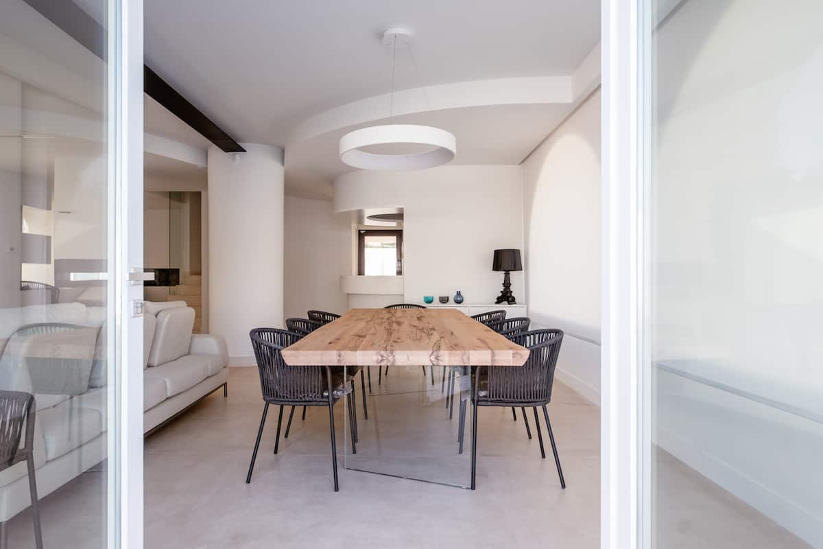 S'Arpagiu — Brama do morza z basenem