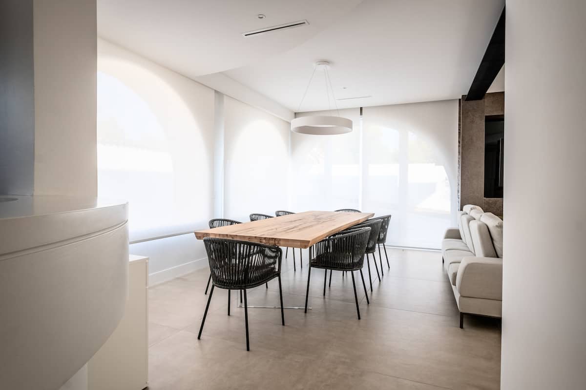 S'Arpagiu — Brama do morza z basenem