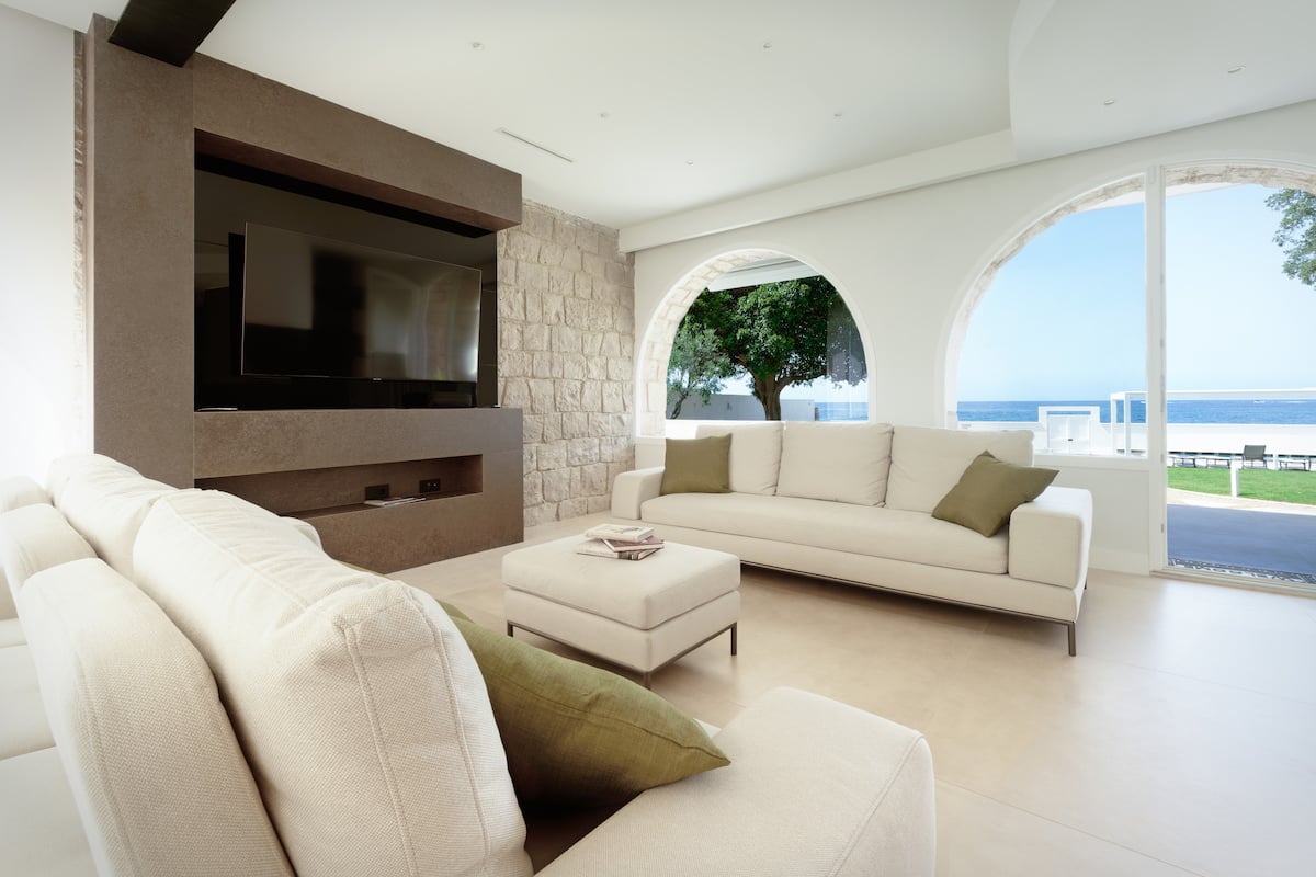 S'Arpagiu — Brama do morza z basenem