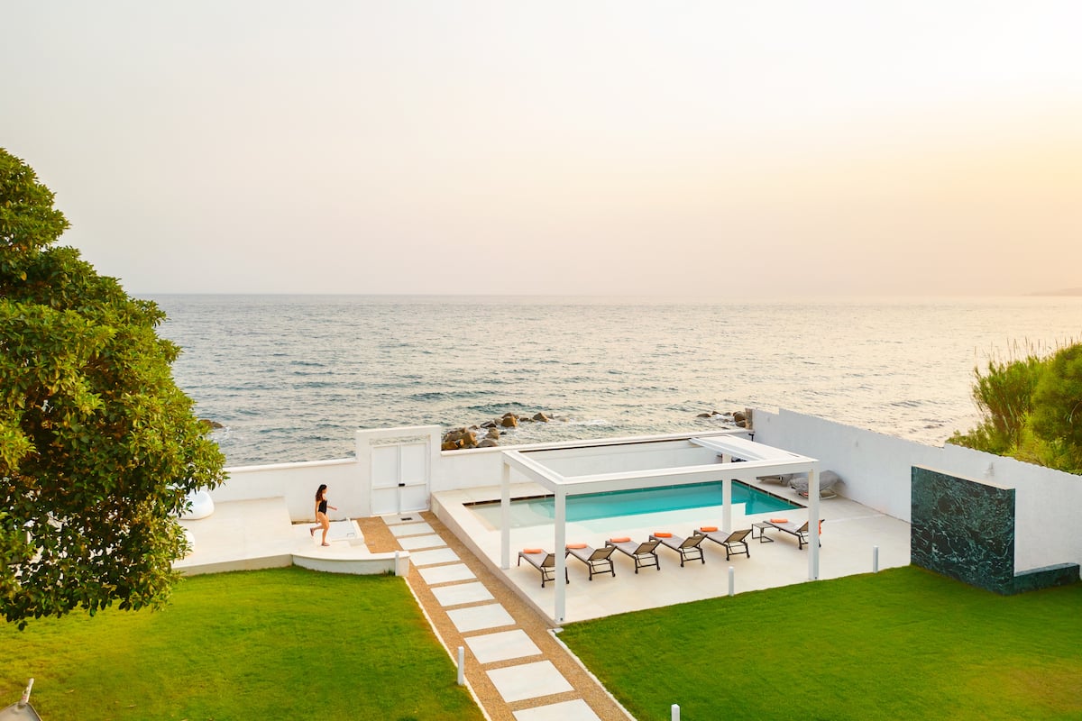 S'Arpagiu — Brama do morza z basenem