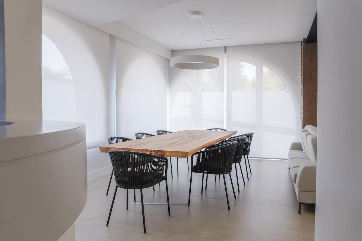 S'Arpagiu — Brama do morza z basenem