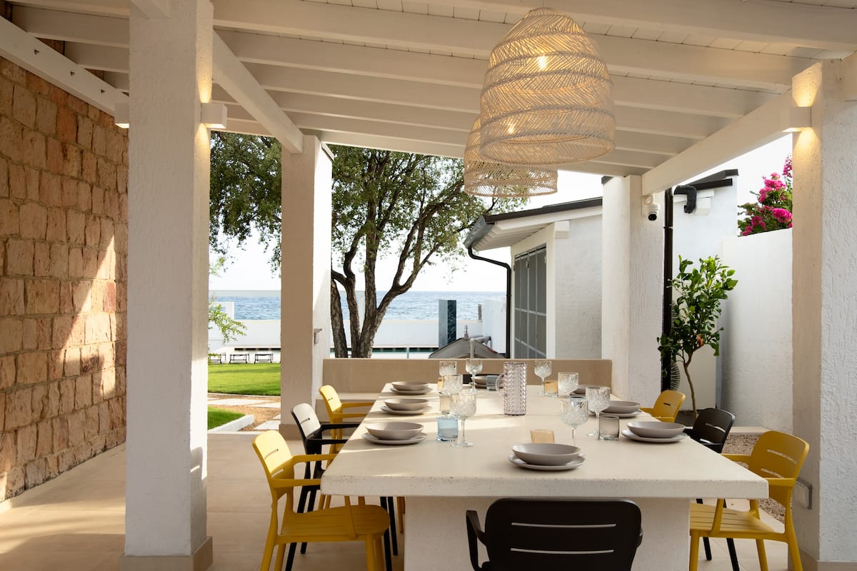 S'Arpagiu — Brama do morza z basenem