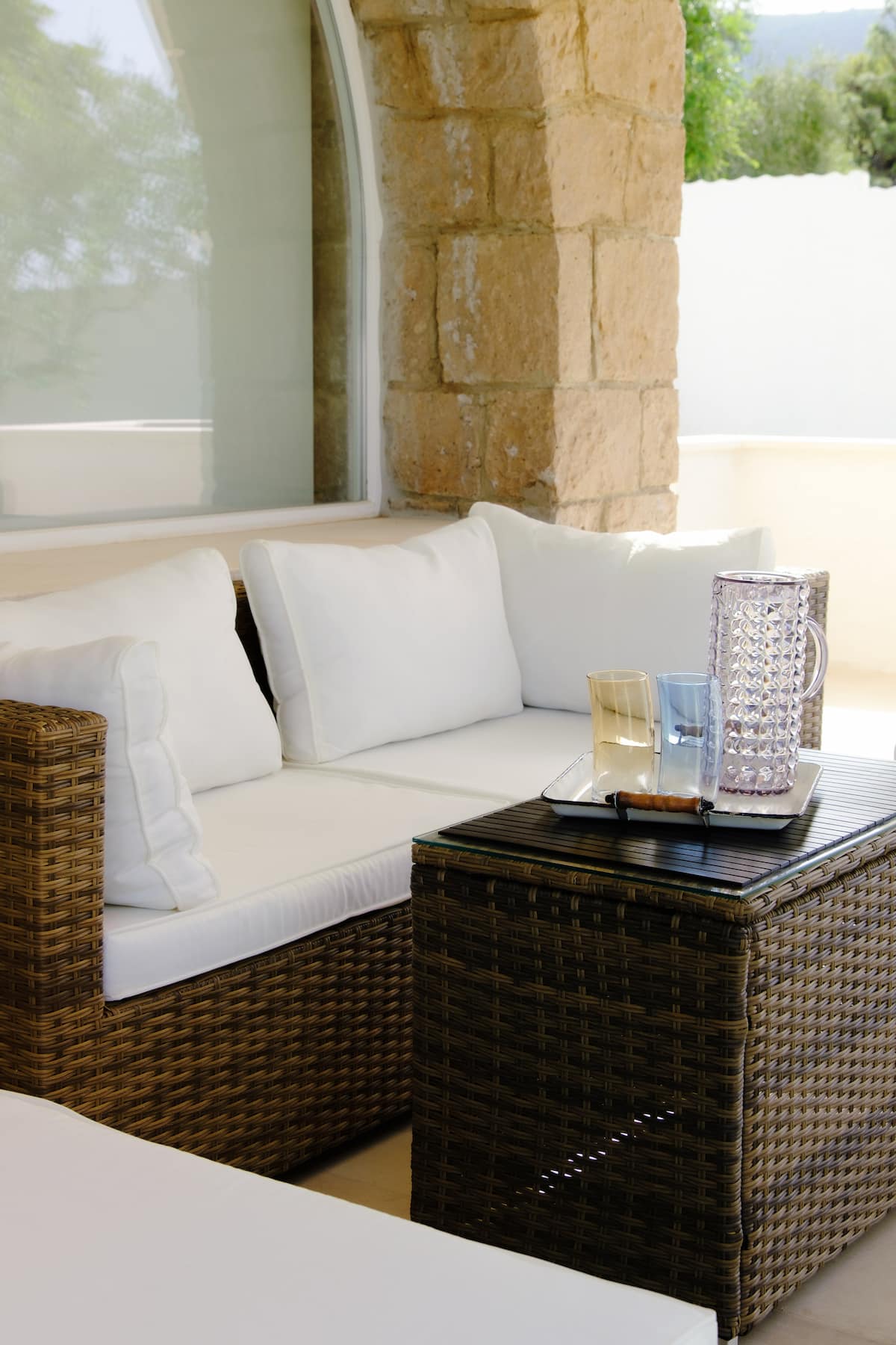 S'Arpagiu — Brama do morza z basenem